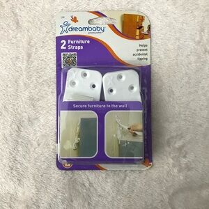 ✨✨5/$10✨✨Dreambaby 2 Furniture Straps Helps Secure Furniture To Wall Prevents